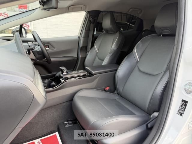 Toyota PRIUS PHV 2024-01 7562687-9