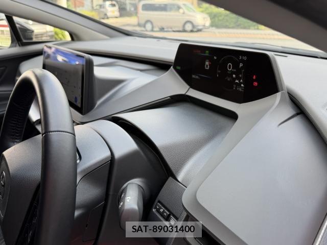 Toyota PRIUS PHV 2024-01 7562687-28