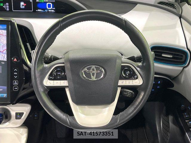 Toyota PRIUS PHV 2017-08 7562688-10
