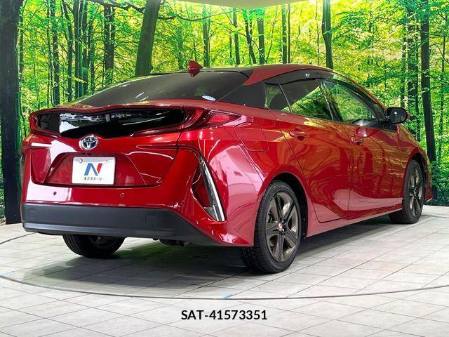 Toyota PRIUS PHV 2017-08 7562688-16