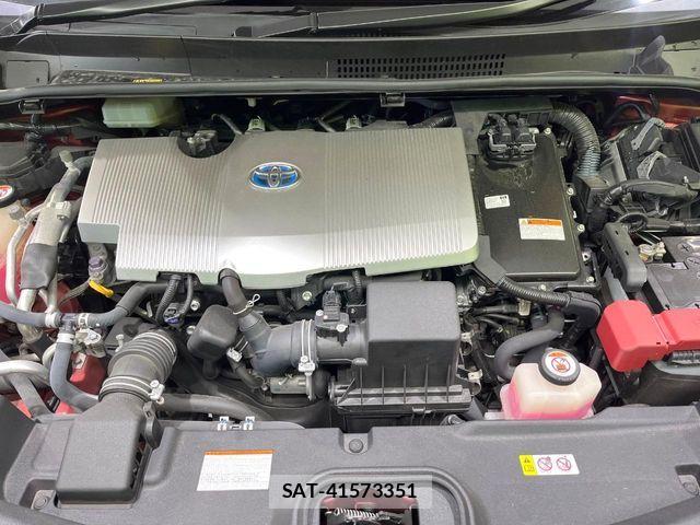 Toyota PRIUS PHV 2017-08 7562688-17