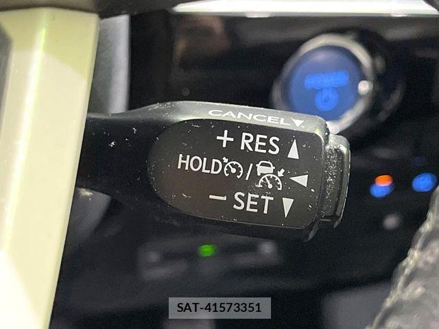 Toyota PRIUS PHV 2017-08 7562688-5