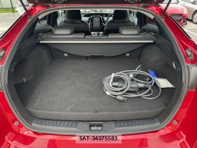 Toyota PRIUS PHV 2017-11 7619400-13