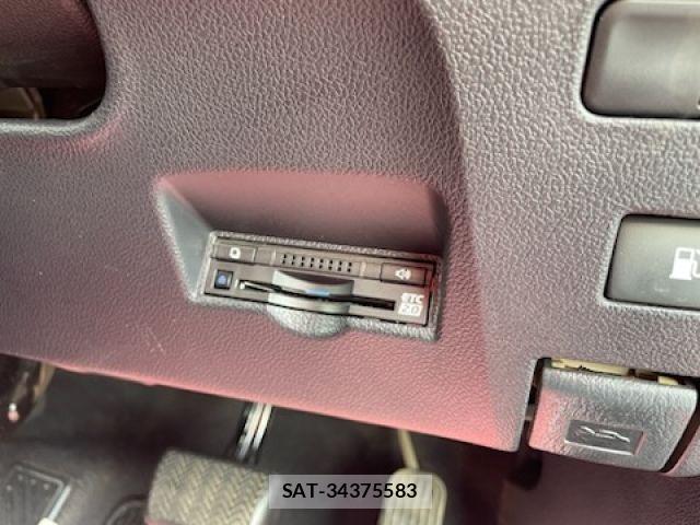 Toyota PRIUS PHV 2017-11 7619400-24