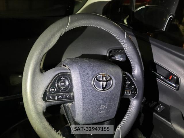 Toyota PRIUS PHV 2018-03 7619403-12