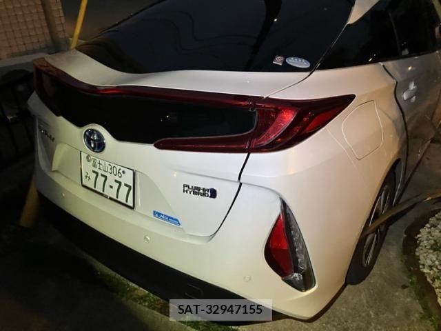 Toyota PRIUS PHV 2018-03 7619403-1