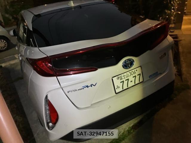Toyota PRIUS PHV 2018-03 7619403-2