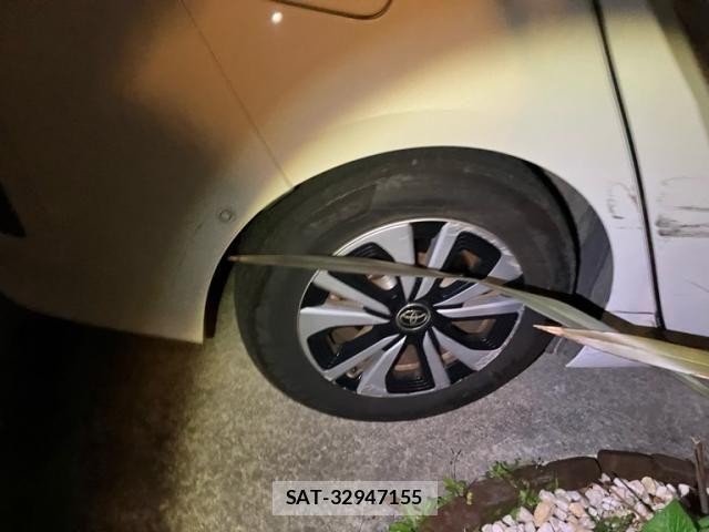 Toyota PRIUS PHV 2018-03 7619403-6