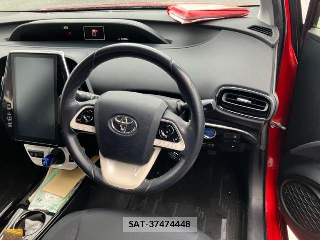 Toyota PRIUS PHV 2017-07 7619401-14