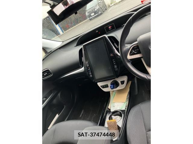 Toyota PRIUS PHV 2017-07 7619401-15