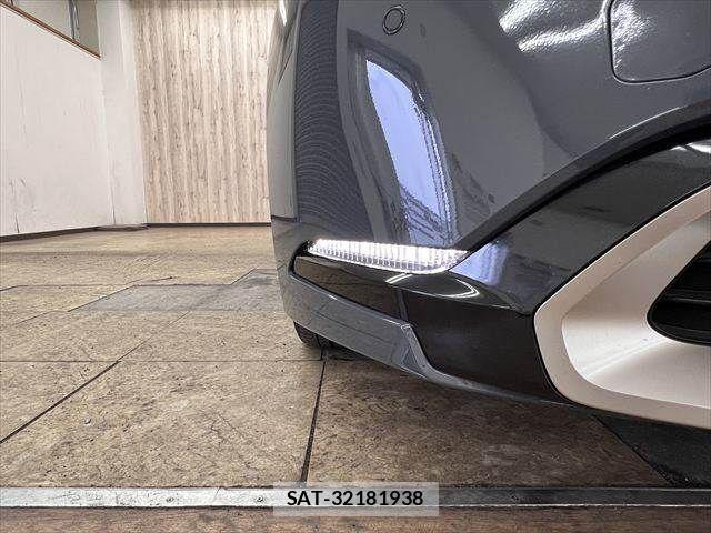 Toyota PRIUS PHV 2023-07 7619396-23