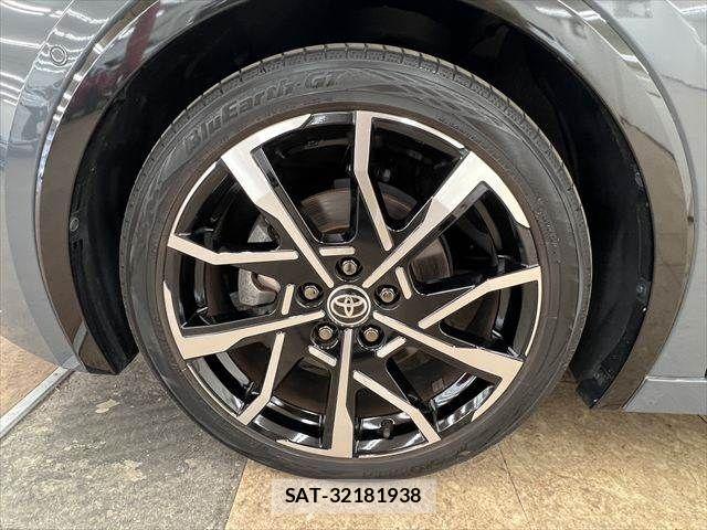 Toyota PRIUS PHV 2023-07 7619396-28