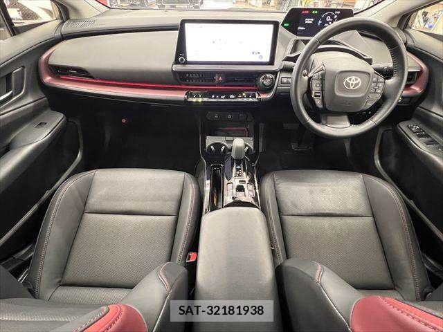 Toyota PRIUS PHV 2023-07 7619396-2
