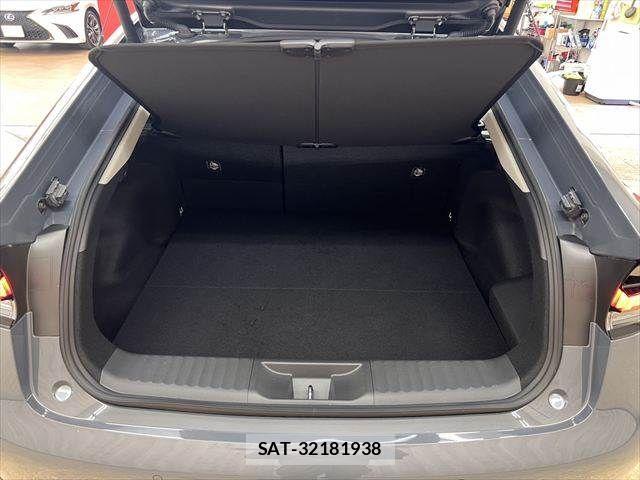 Toyota PRIUS PHV 2023-07 7619396-8