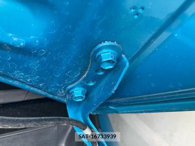 Toyota PRIUS PHV 2017-02 7619399-10