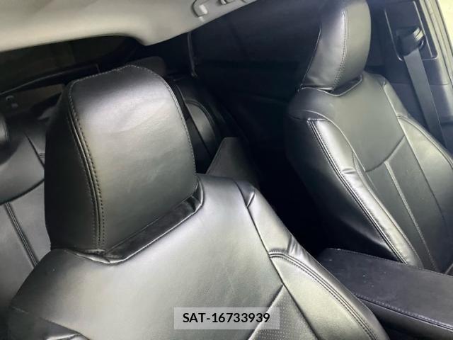 Toyota PRIUS PHV 2017-02 7619399-13
