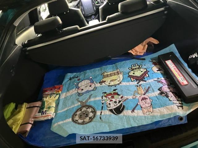 Toyota PRIUS PHV 2017-02 7619399-15