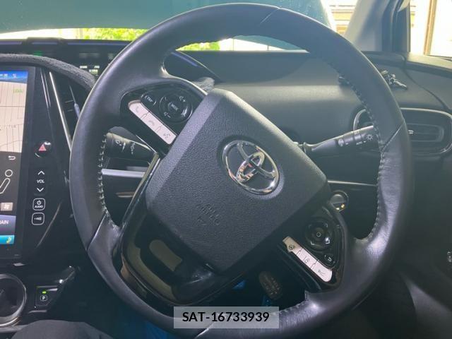 Toyota PRIUS PHV 2017-02 7619399-16