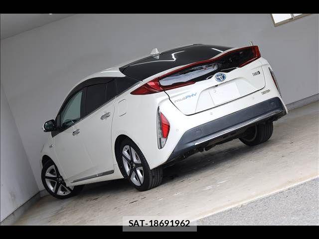 Toyota PRIUS PHV 2018-08 7727572-10