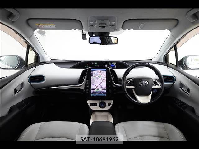 Toyota PRIUS PHV 2018-08 7727572-2