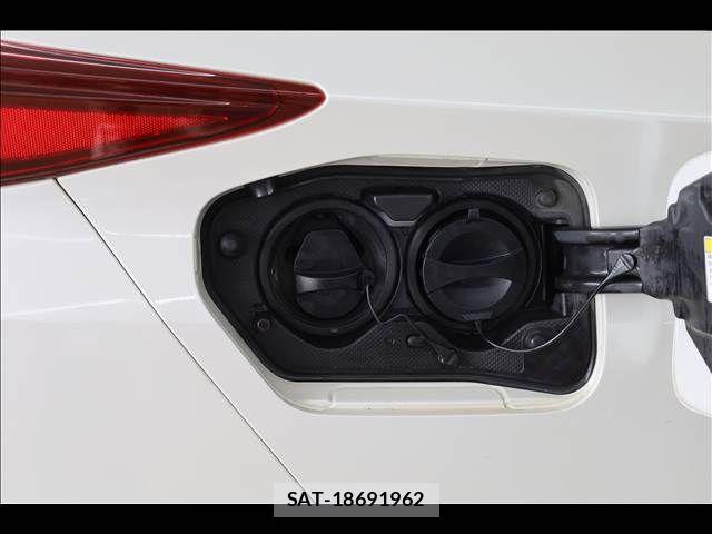 Toyota PRIUS PHV 2018-08 7727572-7