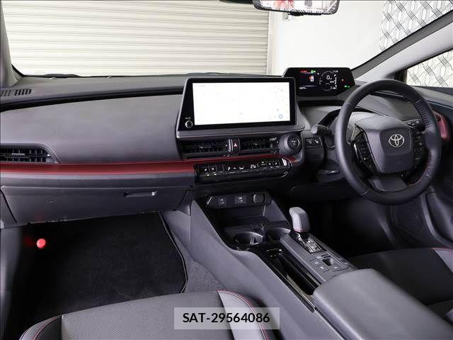 Toyota PRIUS PHV 2024-02 7727562-2