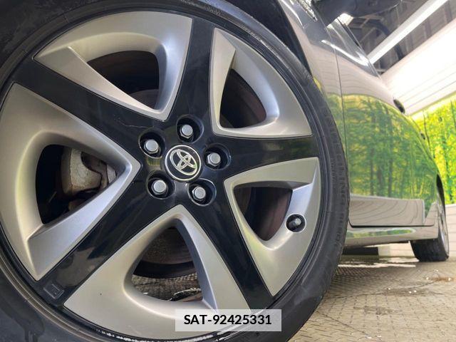 Toyota PRIUS PHV 2019-06 7727574-12