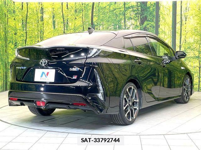 Toyota PRIUS PHV 2022-07 7727566-16
