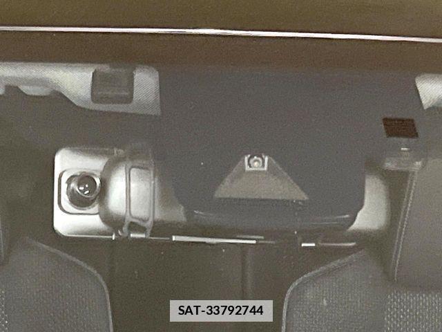 Toyota PRIUS PHV 2022-07 7727566-4