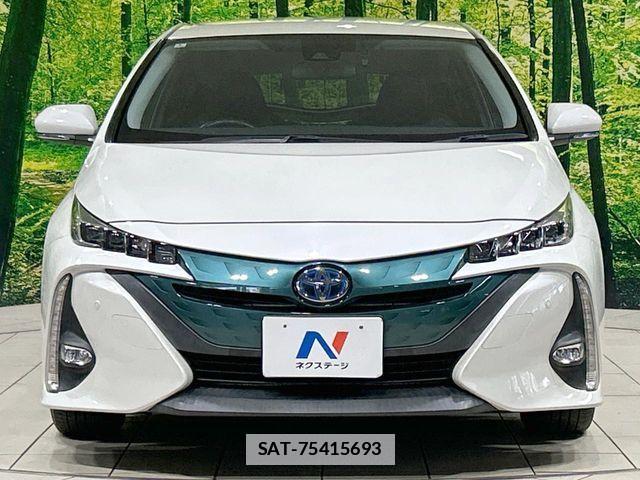 Toyota PRIUS PHV 2018-01 7727573-13