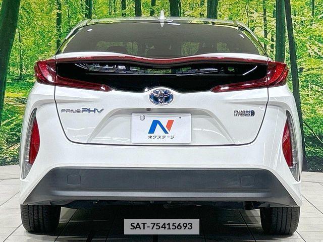 Toyota PRIUS PHV 2018-01 7727573-14