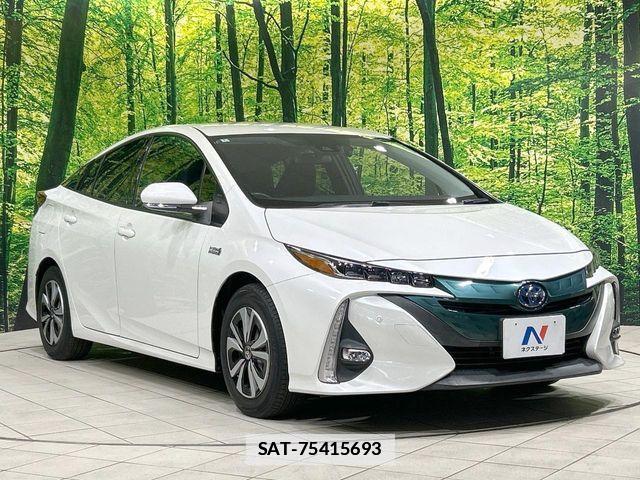 Toyota PRIUS PHV 2018-01 7727573-15