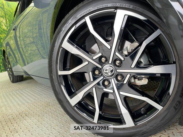 Toyota PRIUS PHV 2023-09 7727565-13