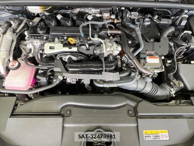 Toyota PRIUS PHV 2023-09 7727565-18
