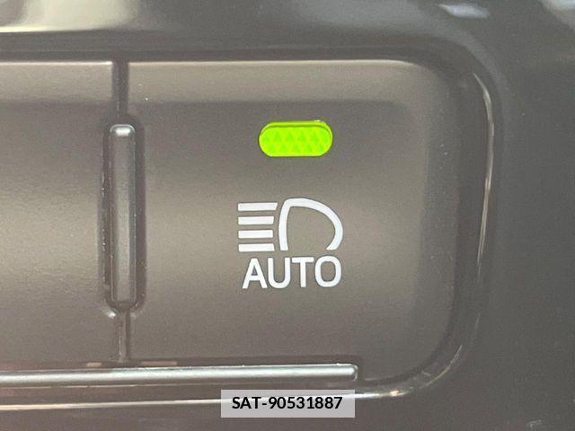 Toyota PRIUS PHV 2019-08 7727567-6