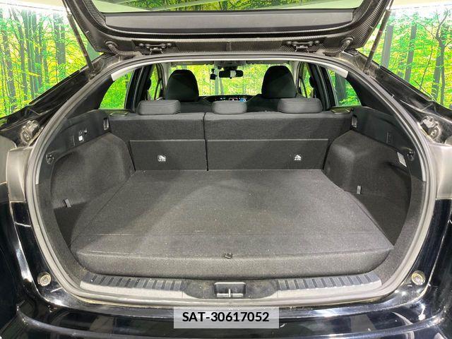 Toyota PRIUS PHV 2019-11 7727568-9