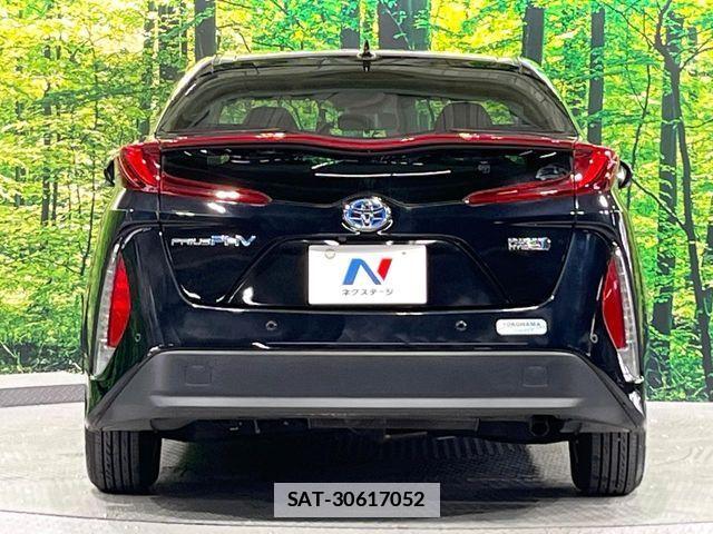 Toyota PRIUS PHV 2019-11 7727568-14