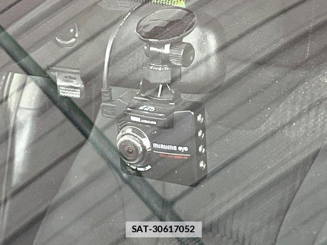 Toyota PRIUS PHV 2019-11 7727568-6