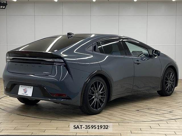 Toyota PRIUS PHV 2023-07 7788496-16