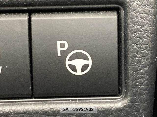 Toyota PRIUS PHV 2023-07 7788496-7