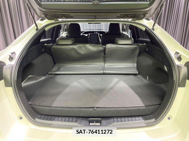 Toyota PRIUS PHV 2018-02 7788493-9