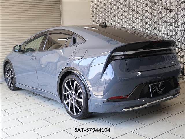 Toyota PRIUS PHV 2023-05 7878996-1