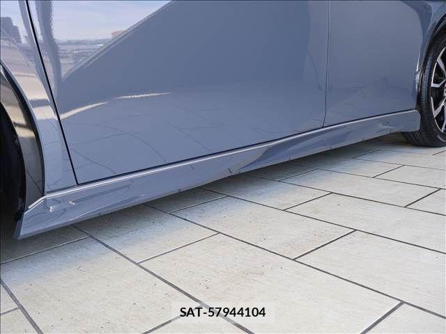 Toyota PRIUS PHV 2023-05 7878996-6
