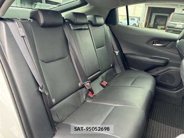 Toyota PRIUS PHV 2024-03 7878994-12