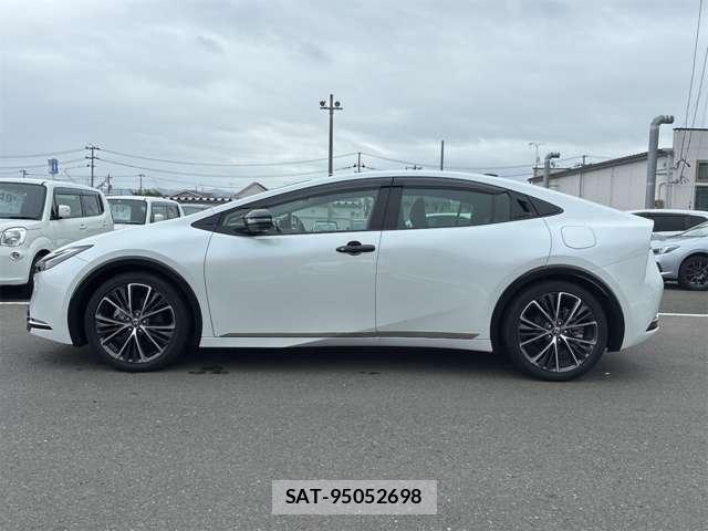Toyota PRIUS PHV 2024-03 7878994-23