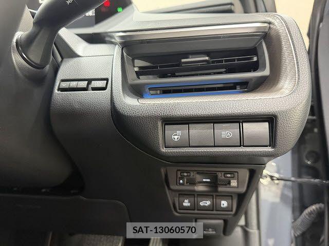 Toyota PRIUS PHV 2023-08 7878997-14