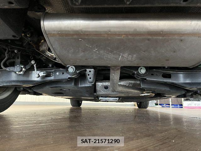 Toyota PRIUS PHV 2019-12 7879001-23