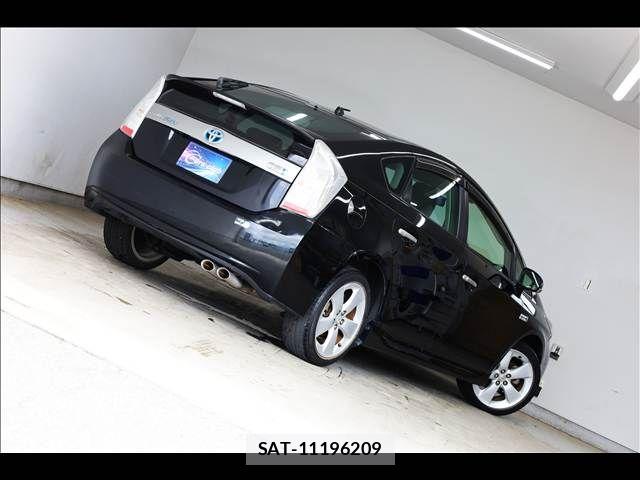 Toyota PRIUS PHV 2012-06 7879006-11