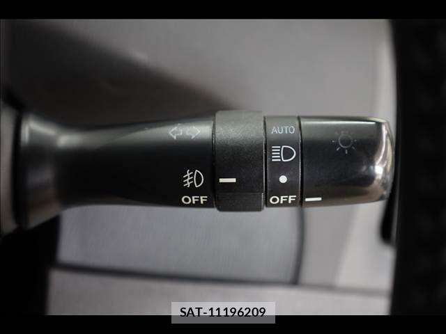 Toyota PRIUS PHV 2012-06 7879006-14