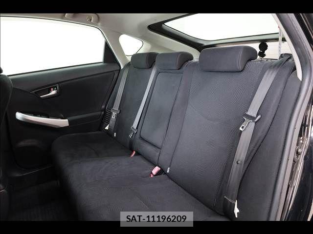 Toyota PRIUS PHV 2012-06 7879006-18